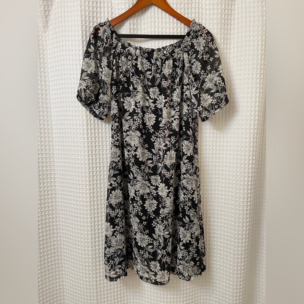 Connected Apparel Floral Print Shift Dress